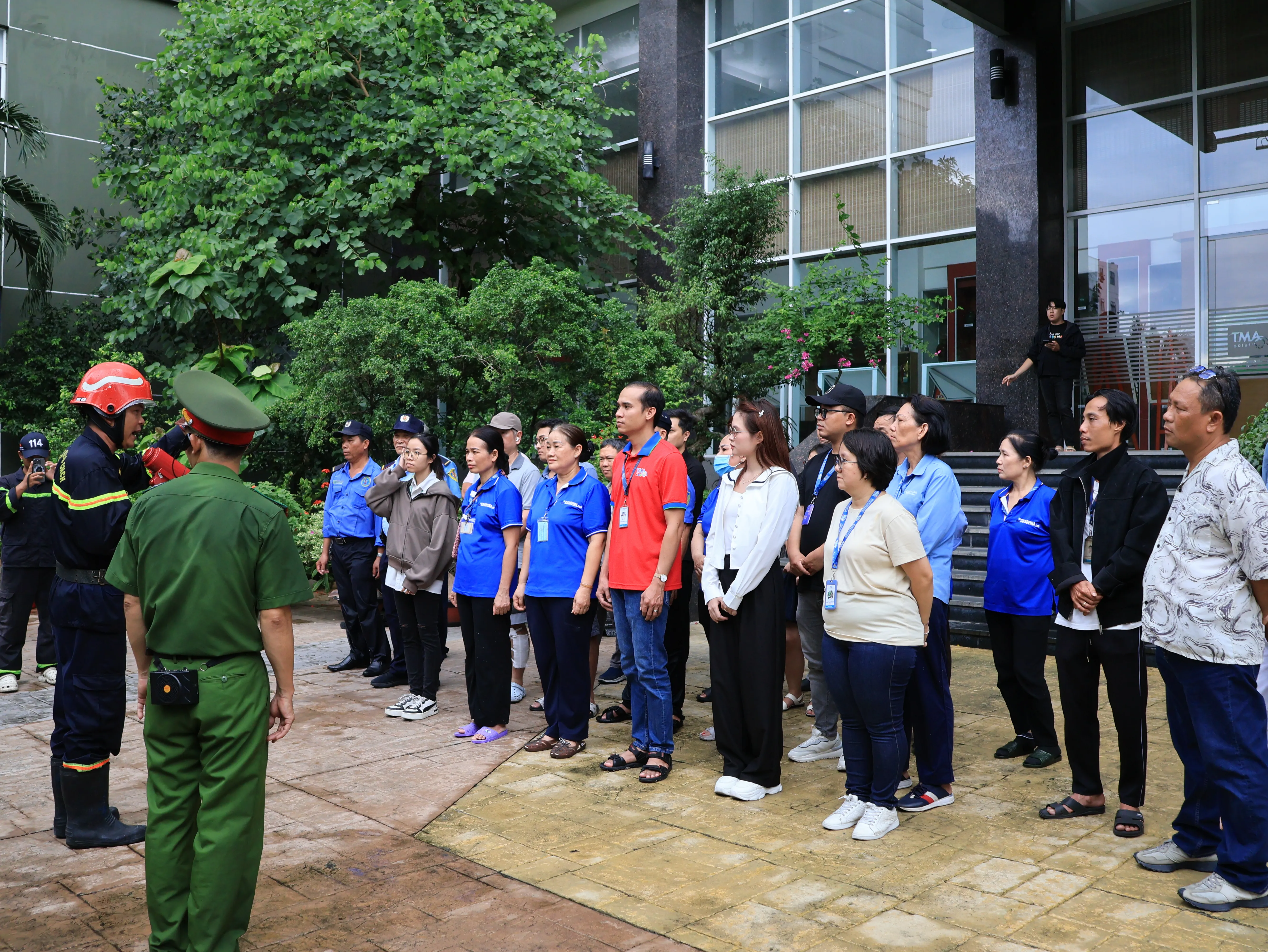 Tin tức